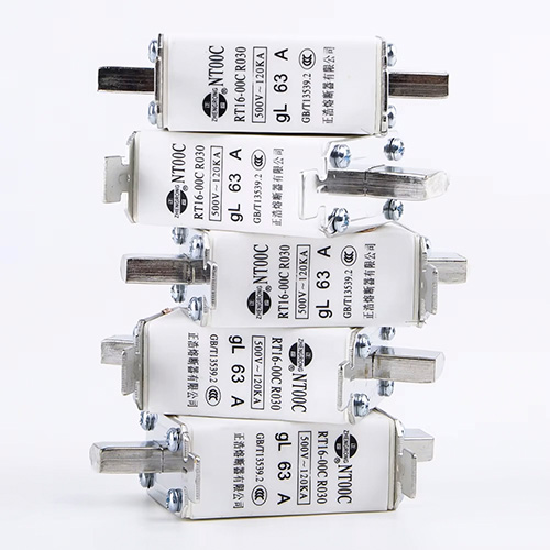 Vlastný veľkoobchod Nízkonapäťové NT00C AC poistkový nôž Malá čepeľ Vysoká vypínacia kapacita Meď 100A CE