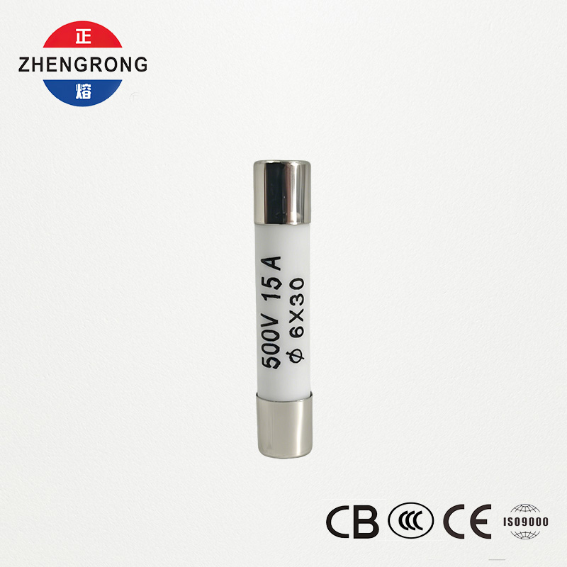 Vysokokvalitné 6*30mm R058 poistky 15A pre medzinárodných distribútorov