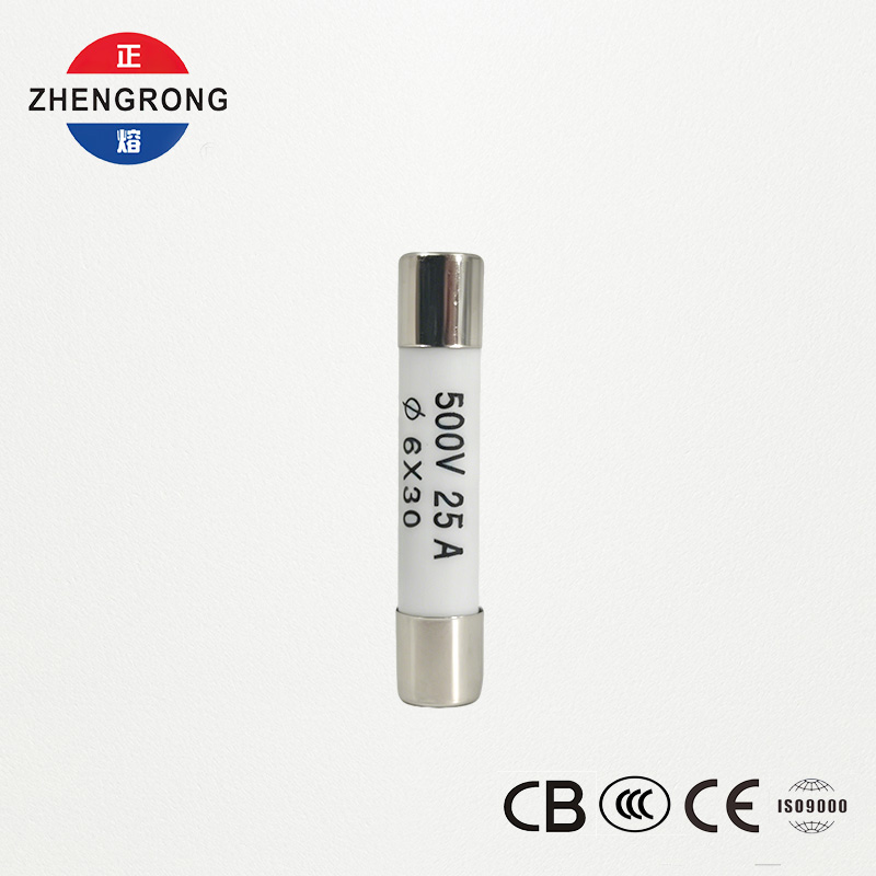 Vysokokvalitné 6*30mm R058 poistky 25A pre medzinárodných distribútorov