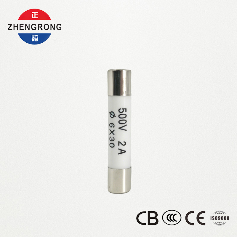 Vysokokvalitné 6*30mm R058 poistky 2A pre medzinárodných distribútorov